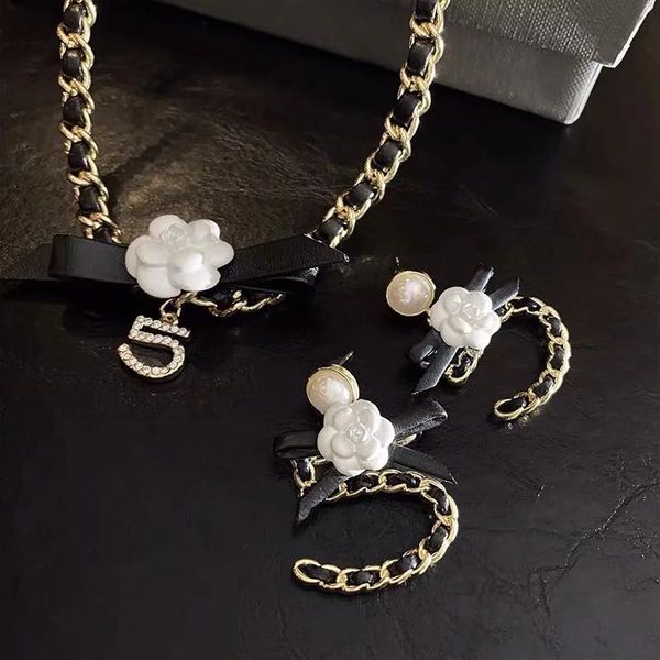 

chokers korea butterfly camellia flower letter five necklaces for women party gift jewelry, Golden;silver