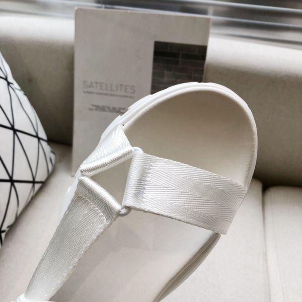 

fashion luxury designer women shoes platform velcro sandals cloudbust thunder sandals summer beach designer outdoor shoes, Black