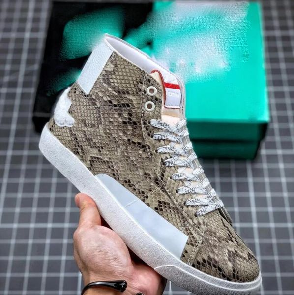 

korean shoes version of the trend pioneer classic low-all-match casual sports skateboard shoe "boa snake pattern brown and white", White;red