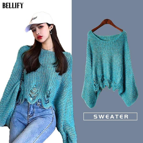 

a one-word neck short off-the-shoulder flared sleeve sweater, White;black