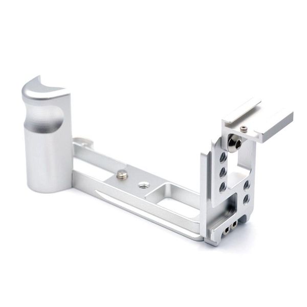 

the quick release plate with shoe seat for the hand-held bracket of fuji x-a7