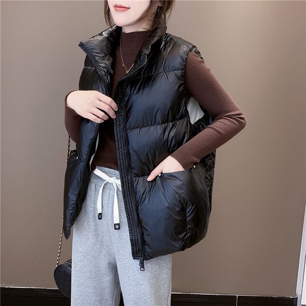 

2021 lightweight women's short white duck down fashion vt for spring, Black;white