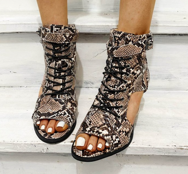 

New 2021 Women Summer Sandals Solid Flock Peep Toe Buckle Plus Size Gladiator High Square Heels Shoes Women Casual SandalsDress Shoes, Chocolate