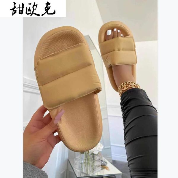 

2021 spring new fashion women sandals flat bottom one word plus size ladies sandals comfortable solid color home slippers, Black