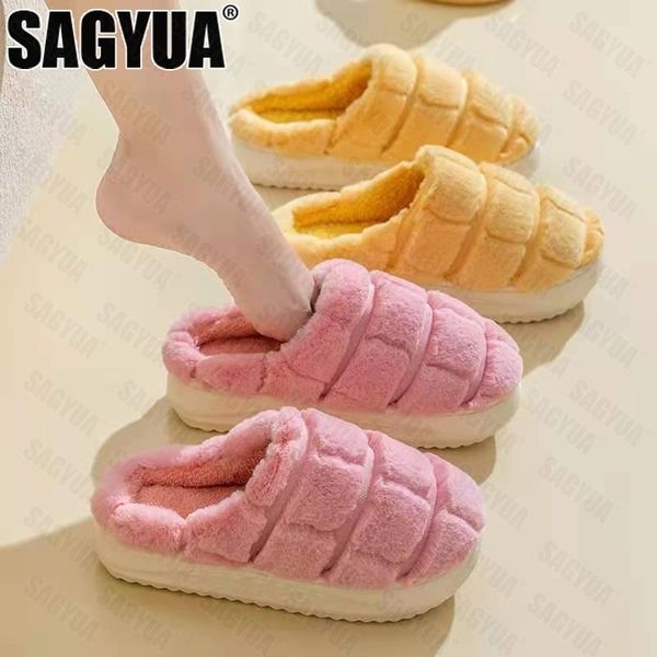 

slippers women boots 2021 winter fashion flats cotton short plush designer platform furry shoes warm soft flip flops female, Black