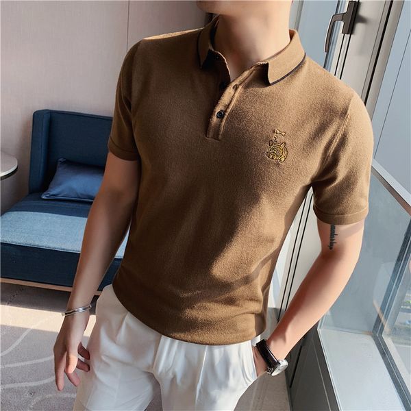 

New Estilo Britnico Primavera Vero Novo Animal Bordado Manga Curta Malha Camisa Masculina Ajuste Fino Esticado Polo Homm YQ74, White;black