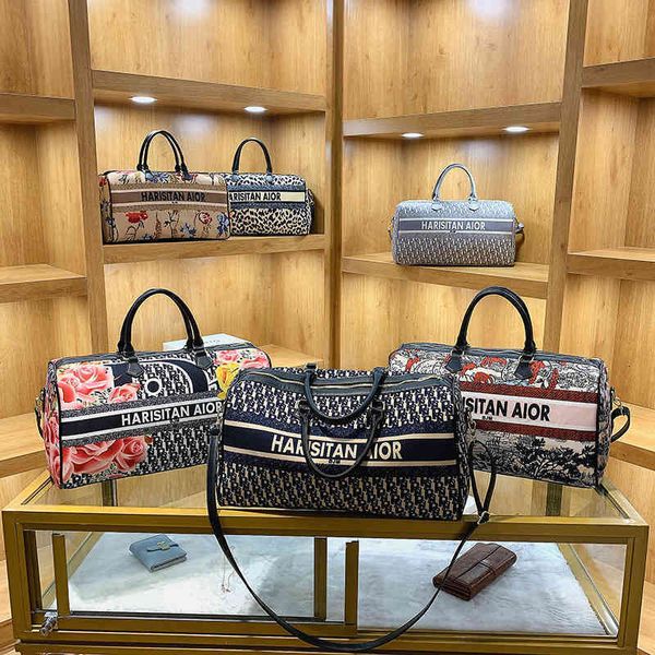 

new fashion versatile letter printed travel bag d family canvas portable large capacity pillow