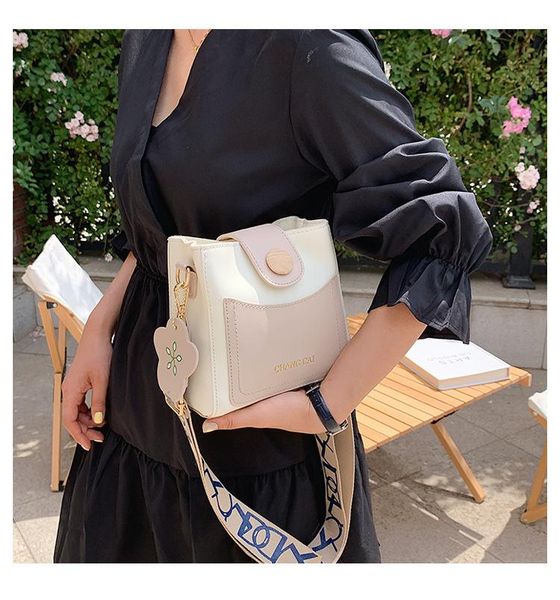 

evening bags for women 2021 korean version trend bucket bag fashion crossbody female broadband shoulder kawaiii shopper