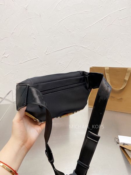

sellers of luxury designer men's bags 2021 fashion bag fanny pack