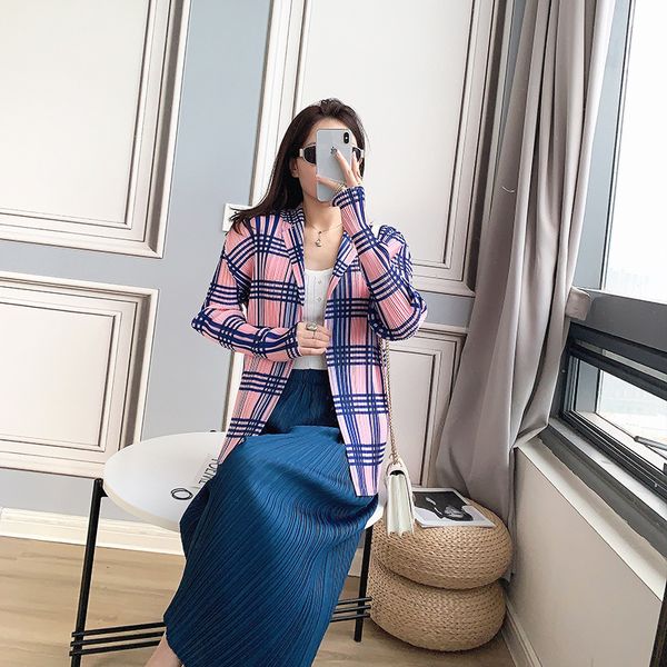 

2021 new pleated tunic women's summer blouse fashion long-sleeved autumn korean style plaid cardigan casual shirt gjb8, White