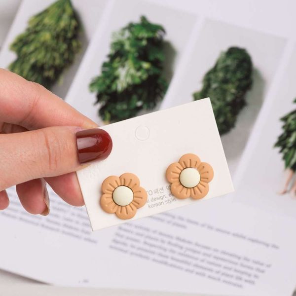 

autumn winter color small earrings female version simple fashion temperament girl sweet flower earrings
