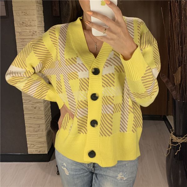 

colorfaith new autumn winter women's sweaters plaid checkered buttons cardigans fashionable korean ladies knitwears swc8814 210218, White;black