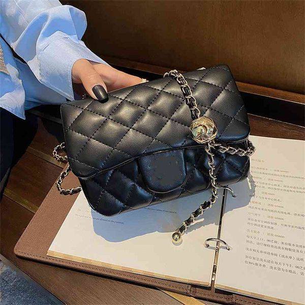 

french 2021 new women's lingge chain soft leather one shoulder messenger bag