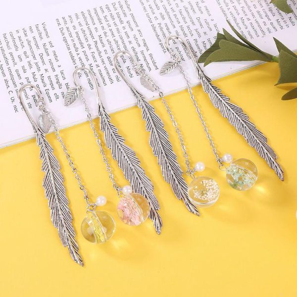 

bookmark retro vintage feather dried flower gypsophila specimen creative metal bookmarks stationery gift