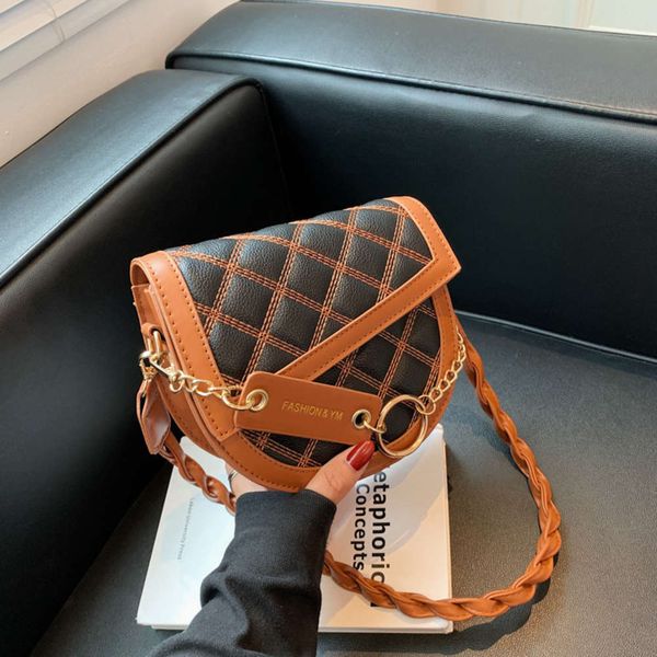

designer dinner bagbag women 2021 korean ins fashion embroidered thread contrast color oval saddle bag single shoulder oblique cross trend w