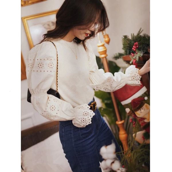 

new 2021 early spring hollow embroidery sleeve knitted vest stitching shirt dk4y, White;black