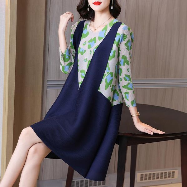 

casual dresses plus size dress 2021 women autumn fashion printing patchwork miyake pleated loose for 45-75kg, Black;gray