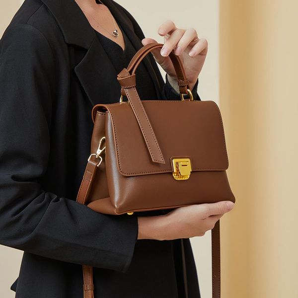 

waist bags 2021 bag autumn and winter tide leather women's shoulder messenger fashion wild large-capacity handbag