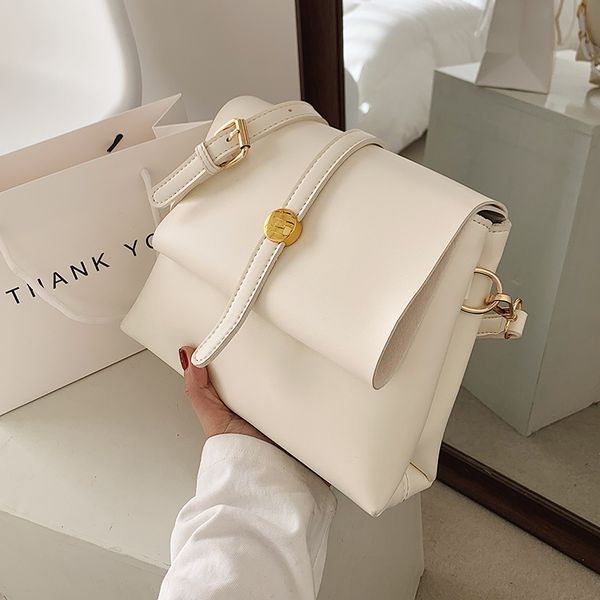 

niche design style handbags 2021 new fashion all-match western-style messenger bag high-end sense square bag width: 23cm c0225