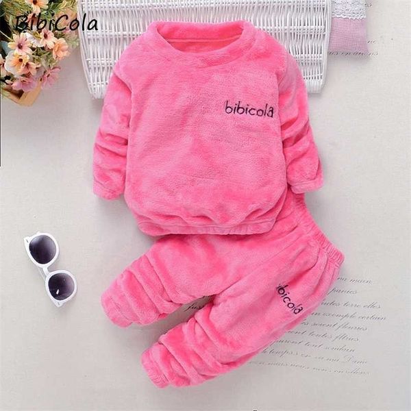 Baby Boy Girl Pigiama Set Flanella Fleece Toddler Bambini Bambino Caldo Catoon dinosauro Sleepwear Abbigliamento Inverno Autunno Primavera abbigliamento 211025