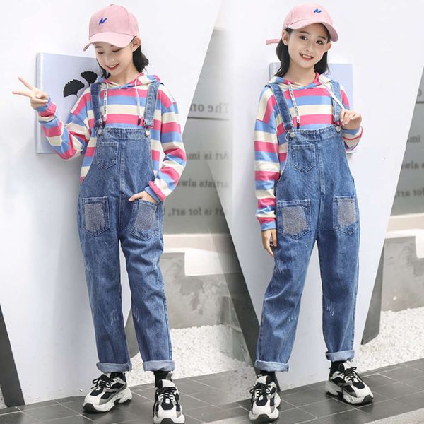 

2021 spring new middle school children's suit denim strap pants two piece striped sweater, Blue