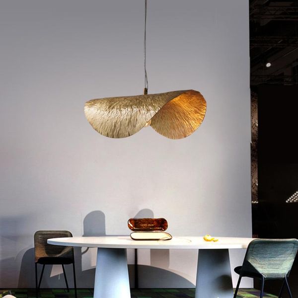 

pendant lamps copper chandeliers of modern italian design are used for simple decoration luxury lighting in restaurants, shops and bars