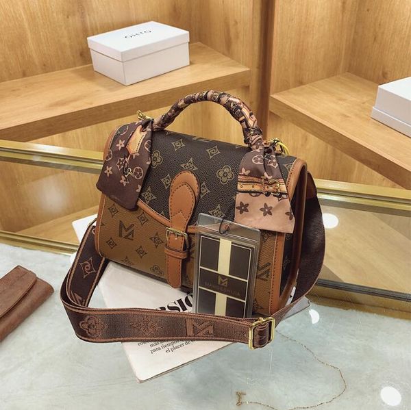 

wholesale ladies leather shoulder bags elegant classic printing retro handbag simple joker contrast leather saddle bag flip ribbon decorativ