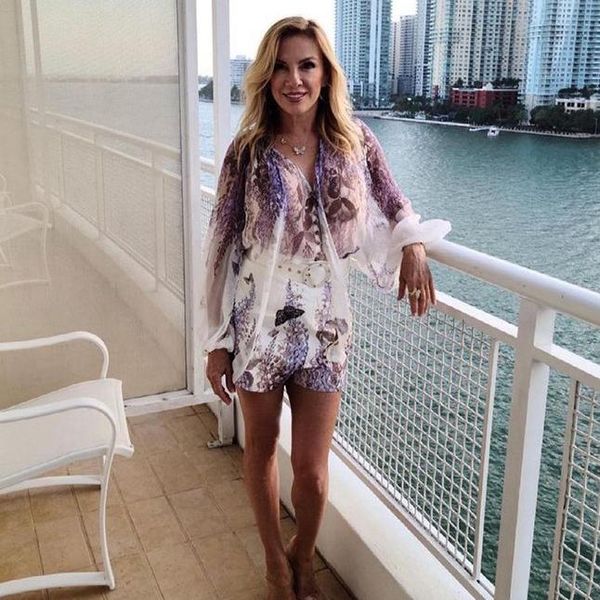 

women's blouses & shirts 2021 summer floral print 3d butterfly ribbon collar lantern sleeve silk shirt, White