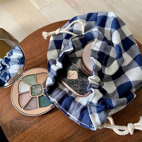 

new plaid cosmetic bag large capacity female portable large lattice classic drawstring makeup organizer pouch necesserie