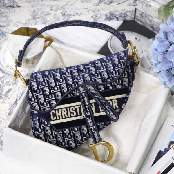 

women luxurys designers bags 2021 designer handbags multi pochette crossbody bag zhouzhoubao123 louisbags_18 hanghhangbag saddle velvet coll
