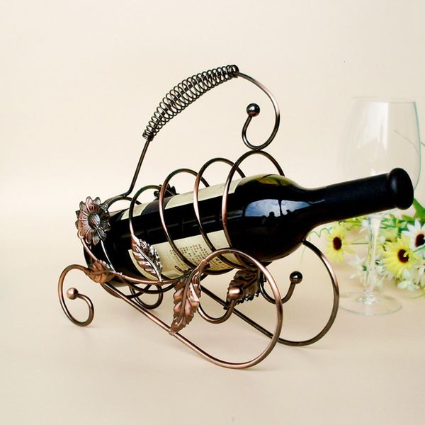 

2021 new home organization stand creamer metal wine support for claw ornament decoration party rack frame storage zt52