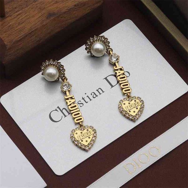

75% off outlet online family's new letter love earrings, Golden