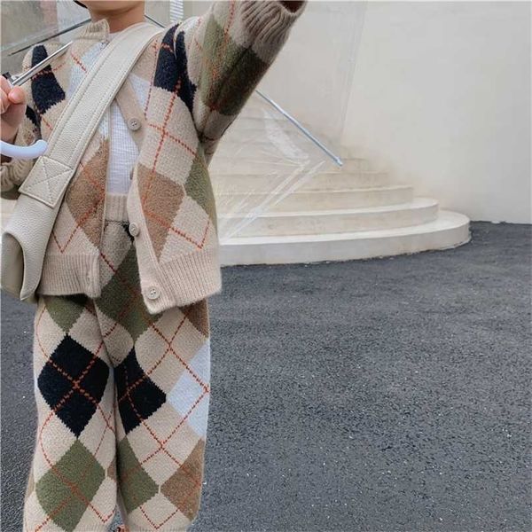 

autumn winter girls fashion knitting warm plaid outfits children loose cardigan and wide leg knitted trousers 211104, White