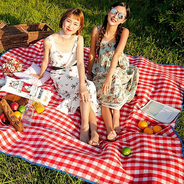 

red white plaid outdoor foldable waterproof picnic mat fashion thicken pad breathable soft portable camping travel beach blanket