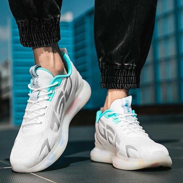 

men's sho in summer increase the air permeability of sports