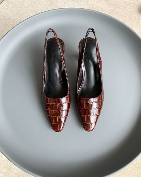 

black high-heeled shoes women's autumn professional stiletto sandals, one-word buckle belt, low-heeled pointed toe, all-match work shoe