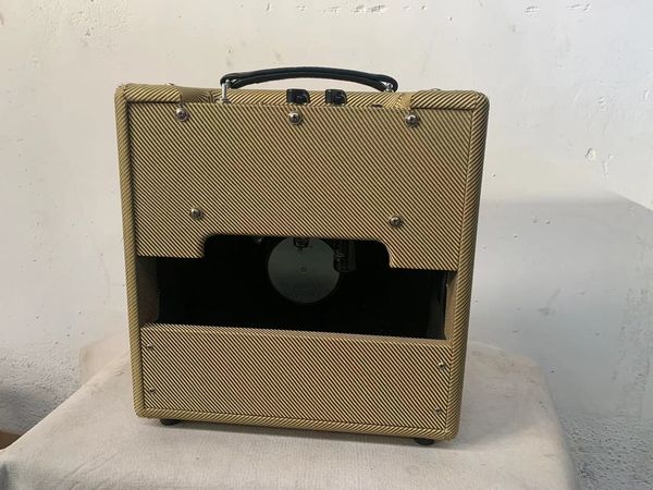 

custom 57 custom champ 5w tube guitar amp lacquered tweed 8 inch speaker
