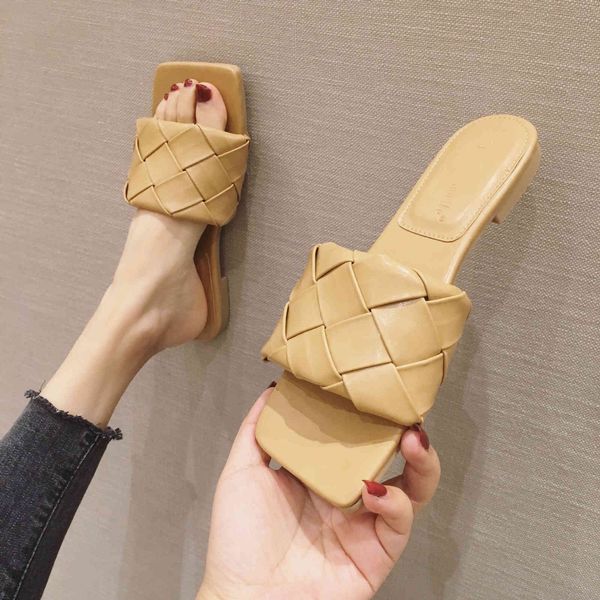 

women's sandals: summer flat slippers bottom fashion half drag one line thick woven muller sandals women's shoes tz7u, Black