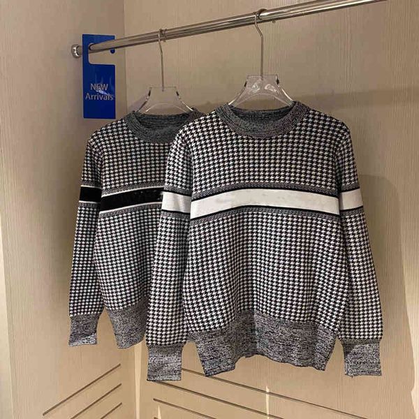 

2022 factory wholesale new + thousand bird check knitted long sleeve pullover letter embroidered women's sweater in autumn and winter, White;black