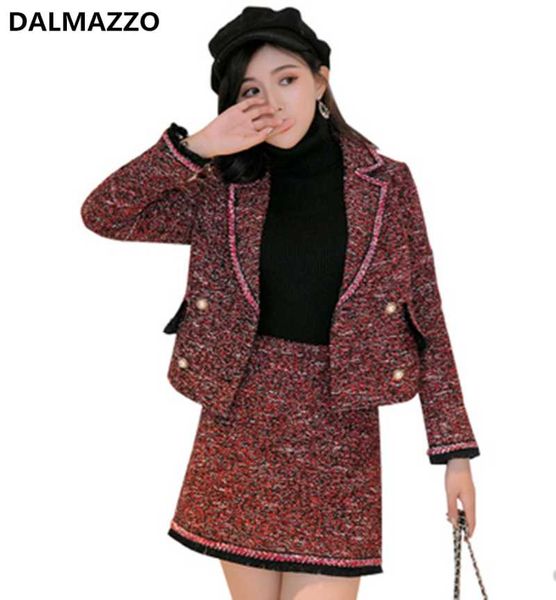 

two piece dress knitting tweed wool women double-breasted tassel short jacket coats + mini skirt sets 2021 autumn winter designer runway sui, White