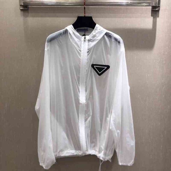 

2022 factory wholesale new model letter windbreaker sunscreen jacket for men and women, White;black