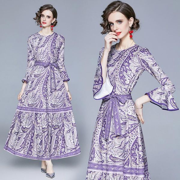 

autumn and winter women's printed long-sleeved round-neck dresses are thin, fashion dress with waist casual, Black;gray