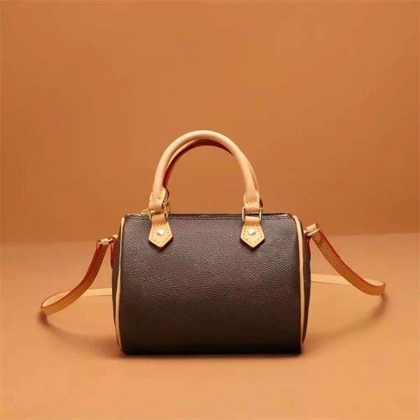 

women luxurys designers bags 2021 one-shoulder workmanship is perfect, compact and exquisite high designer handbag handbags totes crossbody