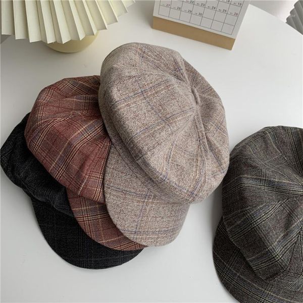 

berets korean insta-style checked octagon hat is a internet beret, Blue;gray