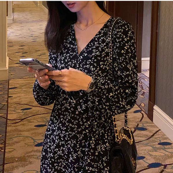 

autumn style temperament long sleeve fashion v-neck black, White;black