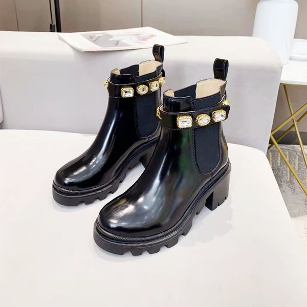 

2021 luxury designer women ankle boots leather diamond belt buckle classic bee thick high heels shoes fashion ladies autum outdoor short mar, Black