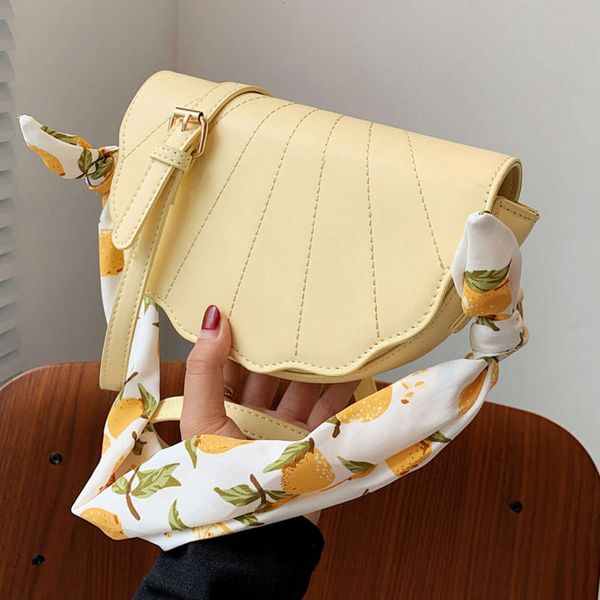 

niche dign shoulder bag women's 2021 trendy fashion all-match msenger casual portable shell saddle