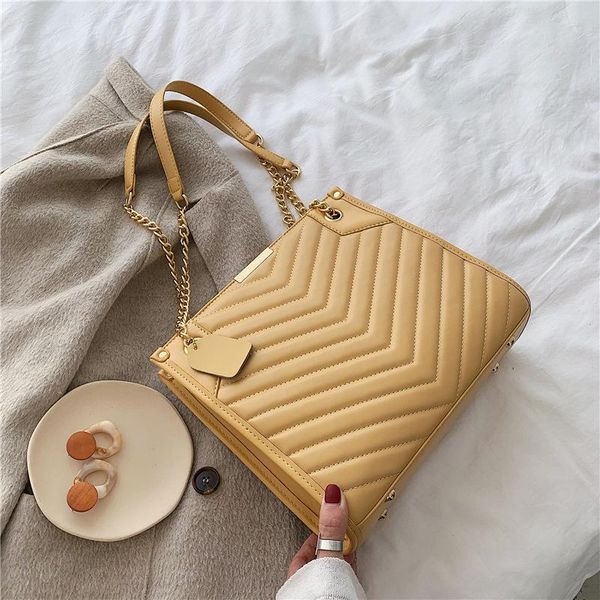

bag bag autumn and winter new fashion korean version versatile women's large 2021 women's chain capacity lingge shoulder single wo
