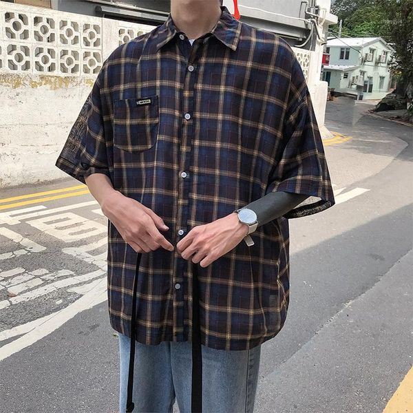 

nice spring and summer fashion trend korean version of the couple casual short-sleeved cotton plaid shirt streetwear, White;black