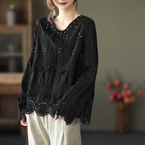 

new t-shirt women spring retro loose 2021 women v-neck embroidery casual vintage t-shirt all-match, White